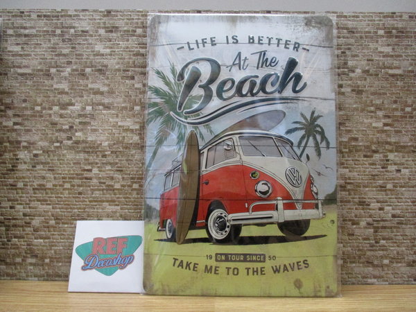 Volkswagen  '' life is better at the beach  ''