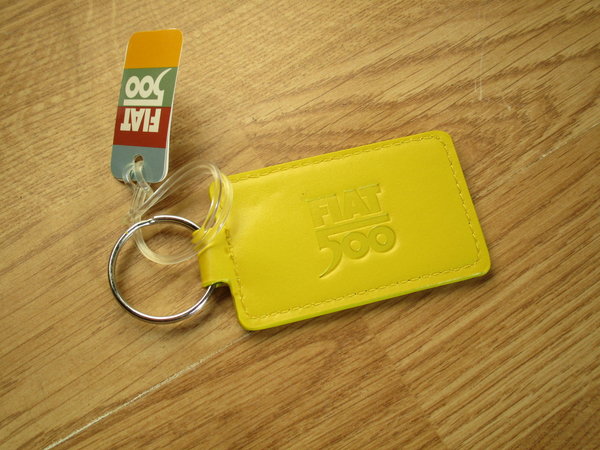 Fiat 500 sleutelhanger geel
